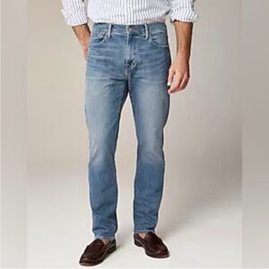 J. Crew Men's 32x30 Straight Fit Blue Light Wash Jeans Style 770